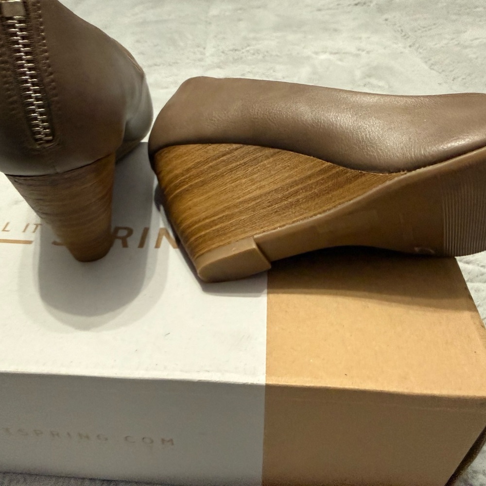 Call it spring wedge heals - Picture 5 of 5